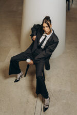 Rina pantaloni din stofa de lana evazati - imagine 4