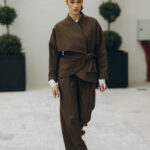 Megan pantaloni stofa lana maro