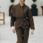 Megan sacou stofa lana maro